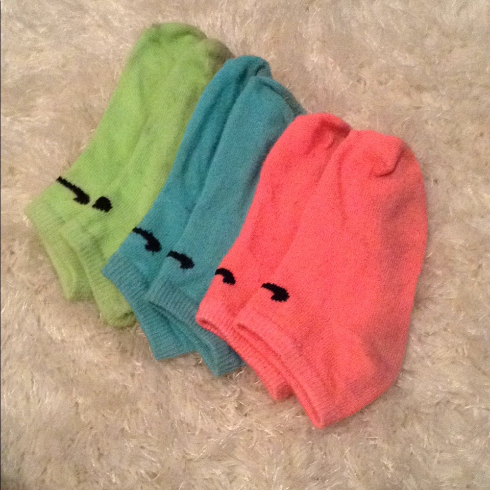 3 pairs of Nike socks